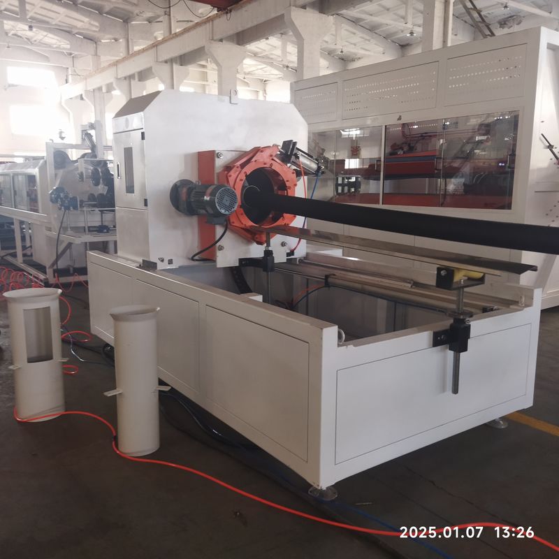 टिकाऊ पाइपों के लिए सीमेंस पीएलसी और 250-1000kg/h क्षमता के साथ कम्प्यूटरीकृत डबल वॉल नालीदार पाइप एक्सट्रूज़न लाइन