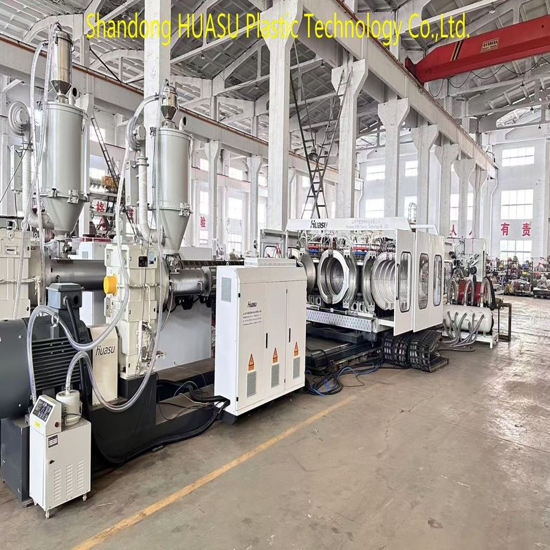 पीएलसी नियंत्रित डबल वॉल नालीदार पाइप उत्पादन लाइन 100-1000kW बिजली और पानी शीतलन प्रणाली के साथ