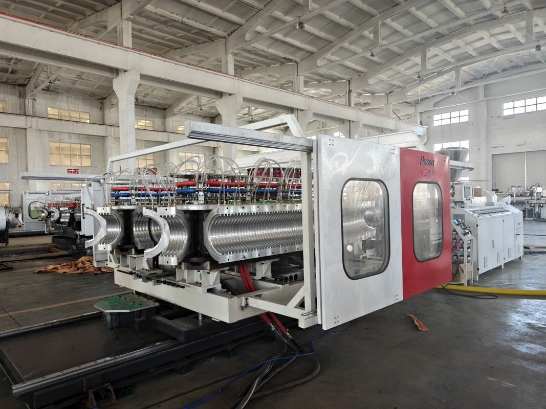 प्लास्टिक पीई पीपी पीवीसी पाइप एक्सट्रूज़न लाइन शंकु ट्विन पेंच एक्सट्रूडर और पुनर्नवीनीकरण पानी तापमान नियंत्रण के साथ