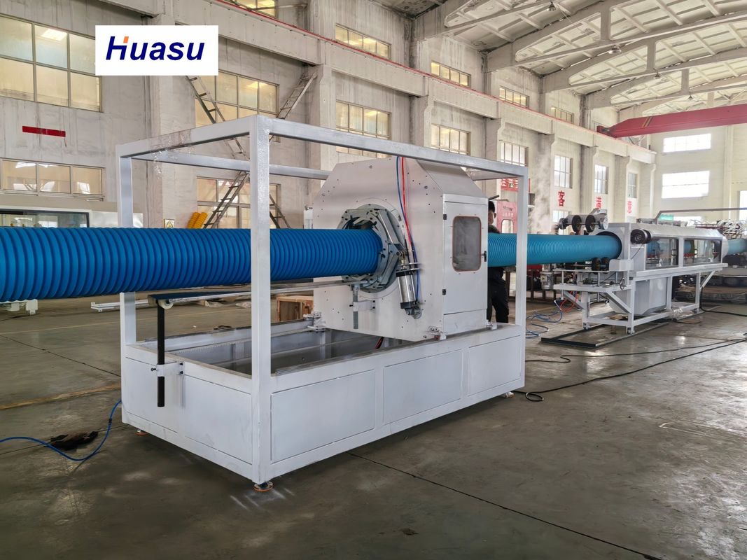 32-1600 मिमी पाइप व्यास डबल-लेयर स्पाइरल को-एक्सट्रूज़न और सीमेंस पीएलसी सिस्टम के साथ पीवीसी नालीदार पाइप मशीन