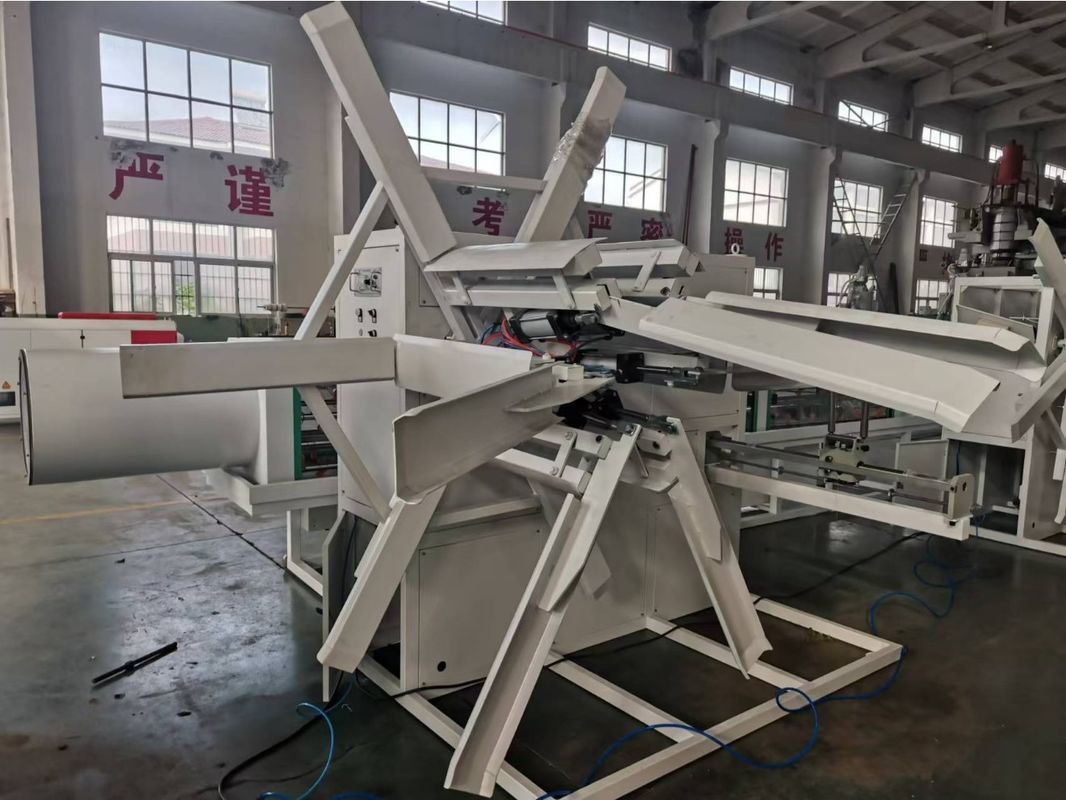 16-1500mm व्यास नालीदार पाइप मशीन हेलिकल गियर प्रदर्शन के साथ