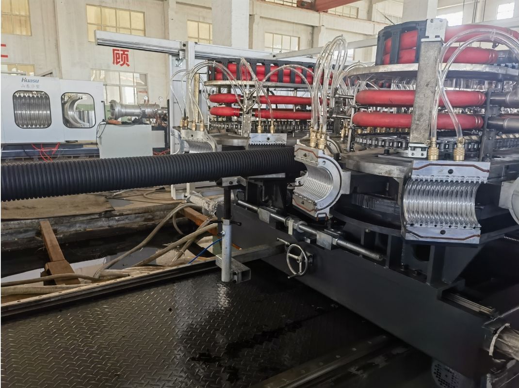 अनुकूलन योग्य डबल दीवार नालीदार पाइप टिकाऊ एचडीपीई पाइप मशीन पाइप व्यास रेंज के लिए 32mm-1600mm