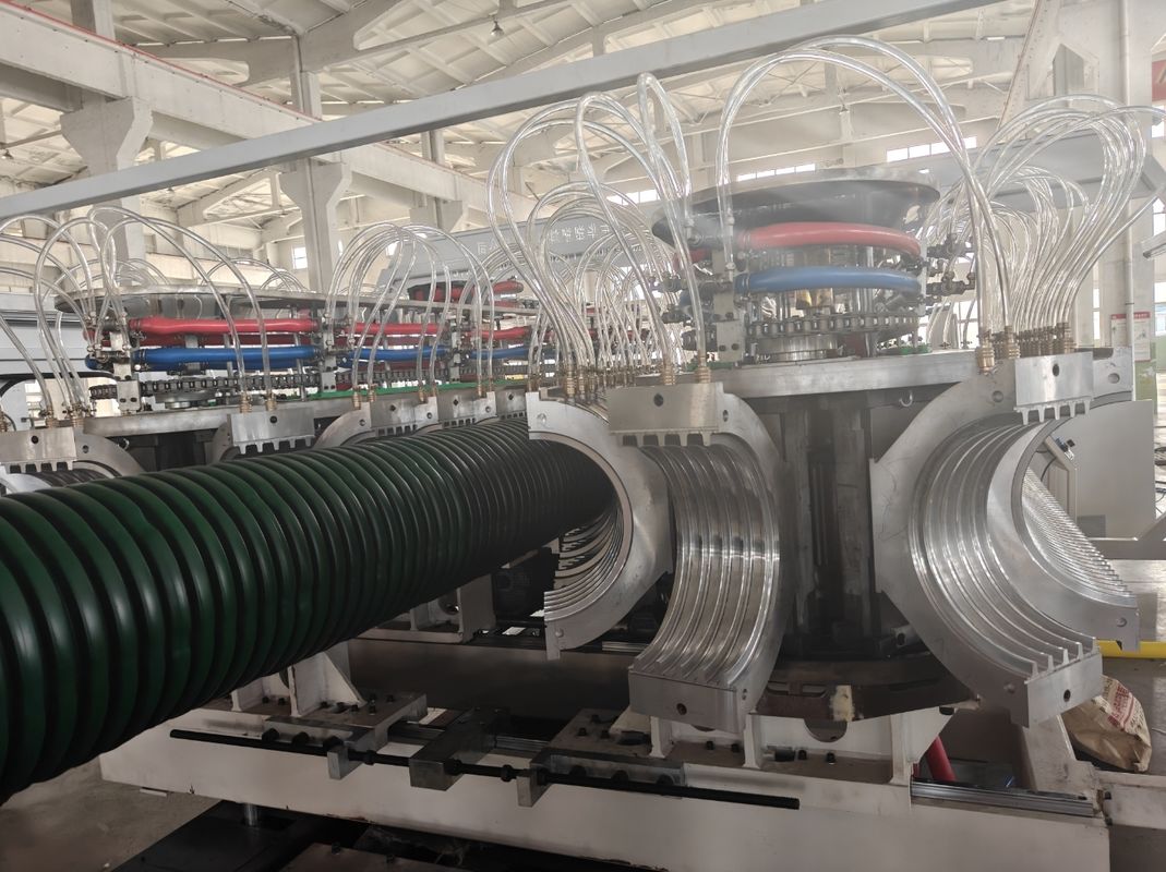 पीई पीपी पीवीसी डबल दीवार घुमावदार पाइप एक्सट्रूज़न लाइन के साथ पेंच सामग्री 38CrMoALA 32-1600mm