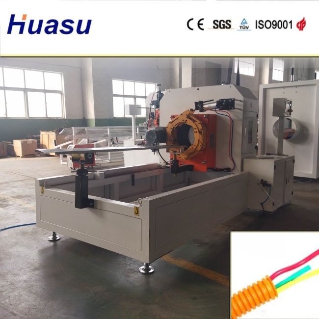 32-1600 मिमी कटिंग व्यास रेंज और सीमेंस पीएलसी तकनीक की विशेषता वाले जल शीतलन प्रक्रिया के साथ डबल वॉल नालीदार पाइप एक्सट्रूज़न लाइन