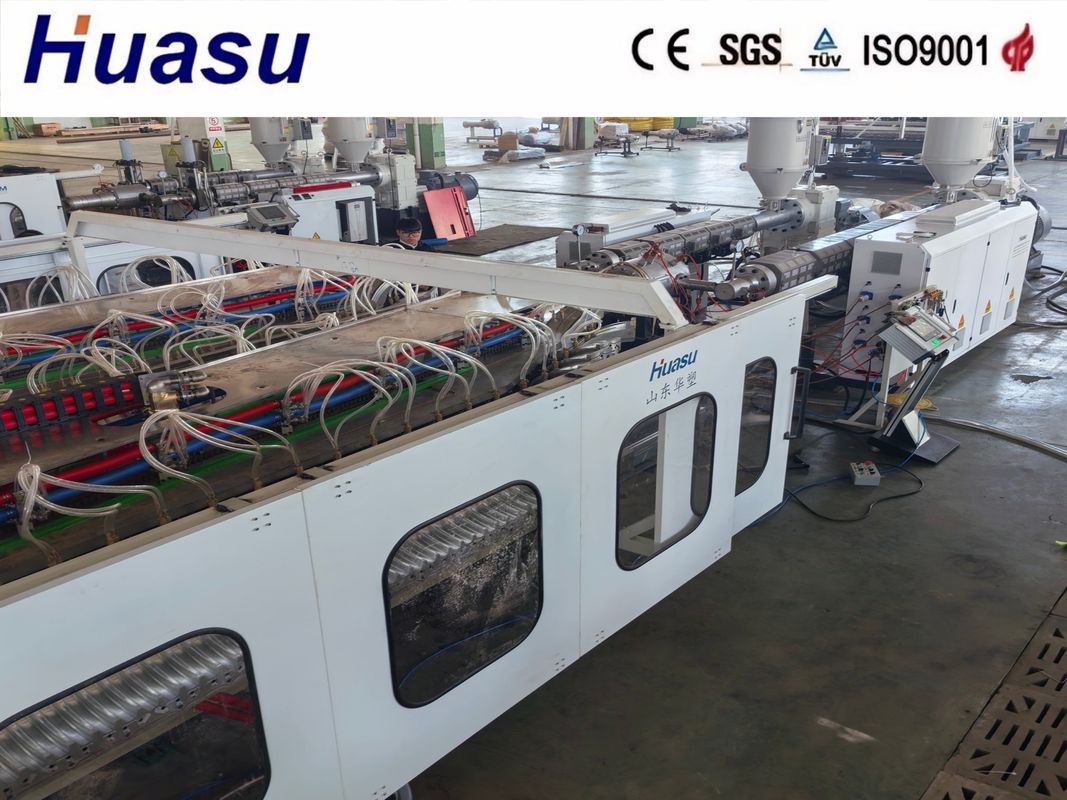 पीवीसी/पीई/एमपीपी/पीए/एचडीपीई पाइपों के लिए स्थिर कार्यप्रवाह और ऑनलाइन बेलिंग के साथ रिमोट कंट्रोल सिंगल वॉल वैल्वेटेड पाइप एक्सट्रूज़न लाइन