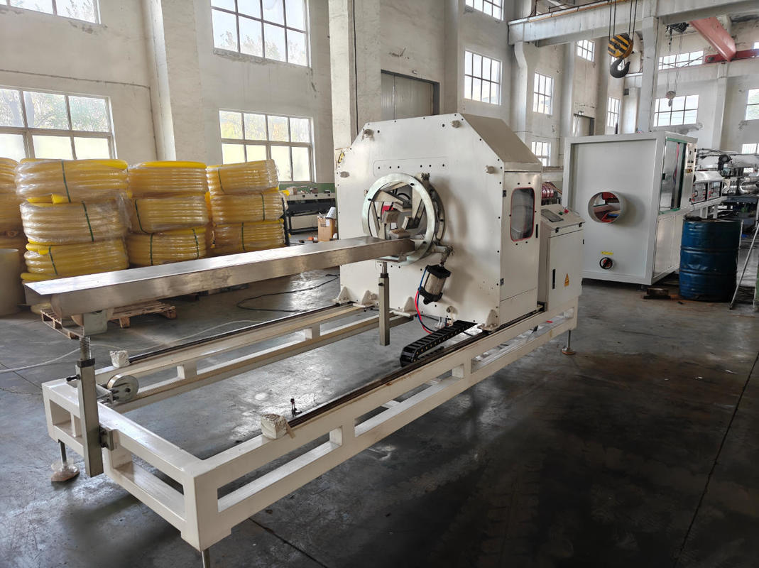 75-250mm सिंगल वॉल नालीदार पाइप एक्सट्रूज़न लाइन जिसमें 15m/min अधिकतम आउटपुट गति और 220-440V वोल्टेज है