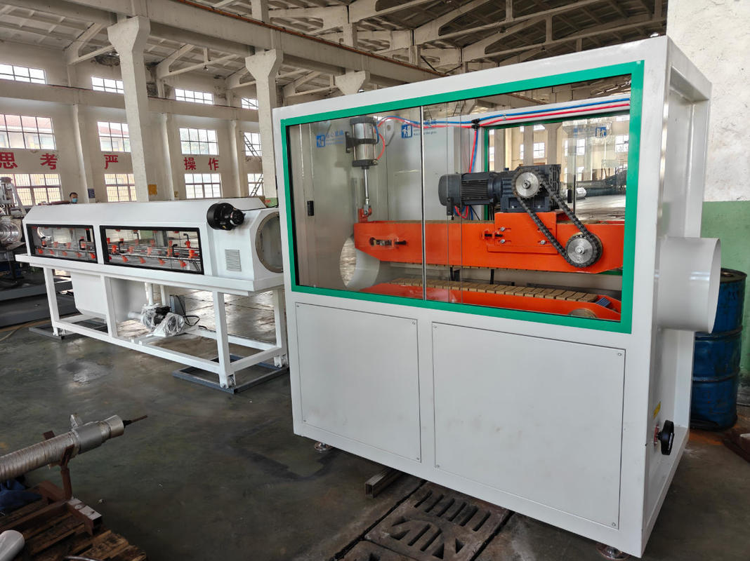 38CrMoAlA सामग्री के साथ डबल वॉल नालीदार पाइप एक्सट्रूज़न लाइन 220-440V वोल्टेज और 75-250mm विनिर्देश