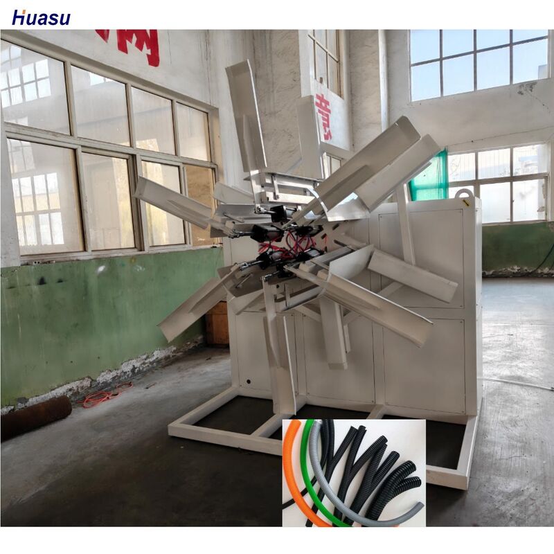 सिमेंस बीइड एसी मोटर के साथ डबल वॉल नालीदार पाइप एक्सट्रूज़न लाइन 48 मोल्ड मात्रा और 33:1 पेंच अनुपात