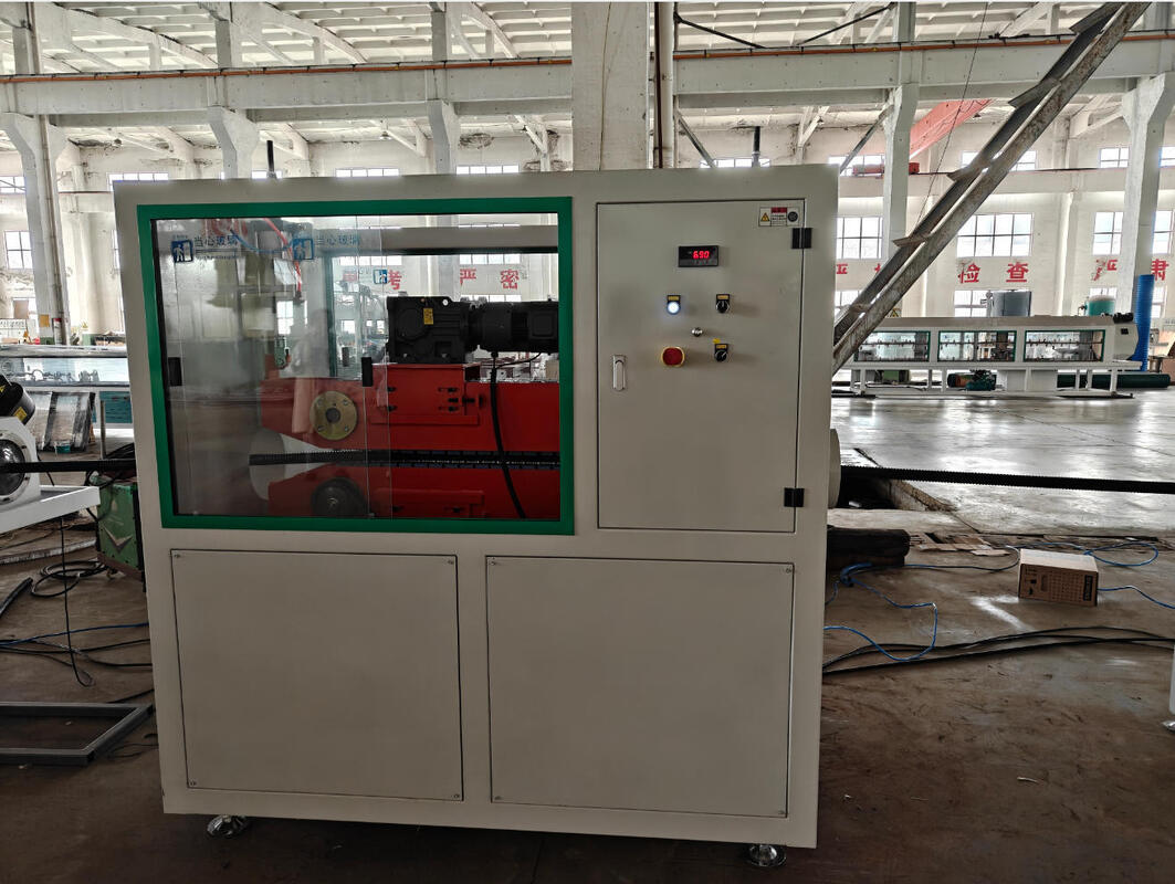 पीएलसी नियंत्रण के साथ सिंगल वॉल नालीदार पाइप एक्सट्रूज़न लाइन जो अर्ध-स्वचालित से पूरी तरह से स्वचालित संचालन और श्नाइडर/सीमेंस इलेक्ट्रिक घटक प्रदान करती है