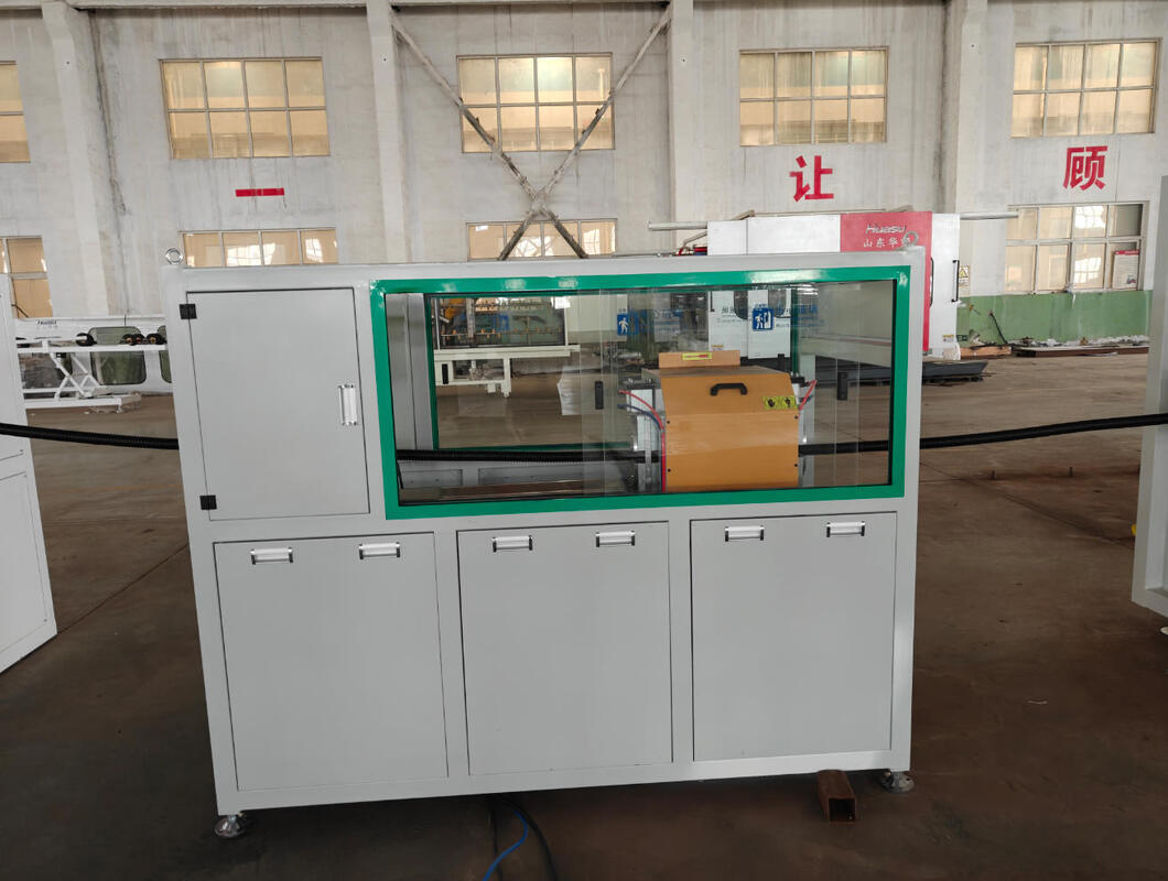 स्थिर और उच्च गति उत्पादन के लिए 110 मिमी अधिकतम पाइप आकार के साथ पूर्ण स्वचालित सिंगल वॉल नालीदार पाइप एक्सट्रूज़न लाइन