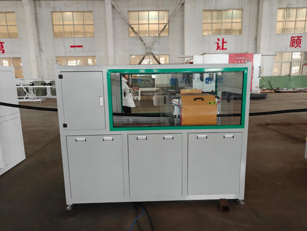 पूर्ण स्वचालित सिंगल वॉल नालीदार पाइप एक्सट्रूज़न लाइन, 40-80 किग्रा/घंटा उत्पादन और 110 मिमी अधिकतम पाइप आकार के साथ