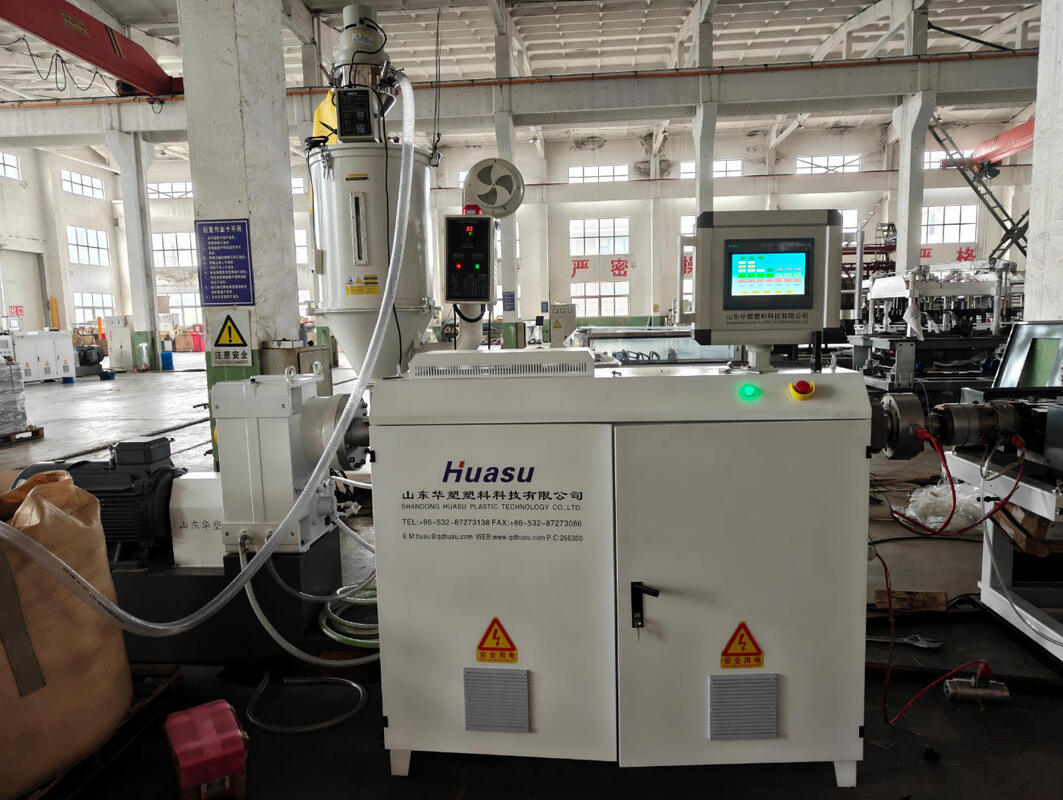 पूर्ण स्वचालित सिंगल वॉल नालीदार पाइप एक्सट्रूज़न लाइन, 40-80 किग्रा/घंटा उत्पादन और 110 मिमी अधिकतम पाइप आकार के साथ