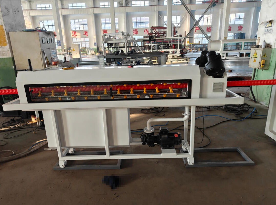 20CrMnTi गियर सामग्री और सीमेंस ब्रांड के विद्युत भागों के साथ डबल वॉल नालीदार पाइप एक्सट्रूज़न लाइन जिसमें HV>740 बैरल स्क्रू है