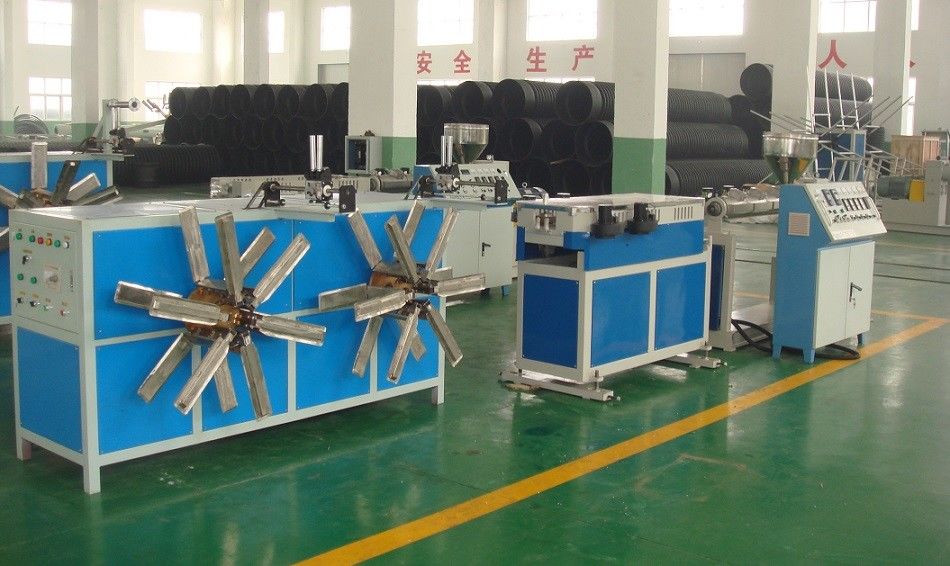 पीपी / पीई / पीवीसी पाइप के लिए एकल दीवार नालीदार पाइप बाहर निकालना मशीनरी