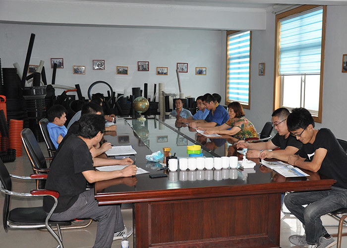 खेतों की सड़कों के लिए सीवरेज ड्रेनेज डबल वॉल नालीदार पाइप एक्सट्रूज़न लाइन